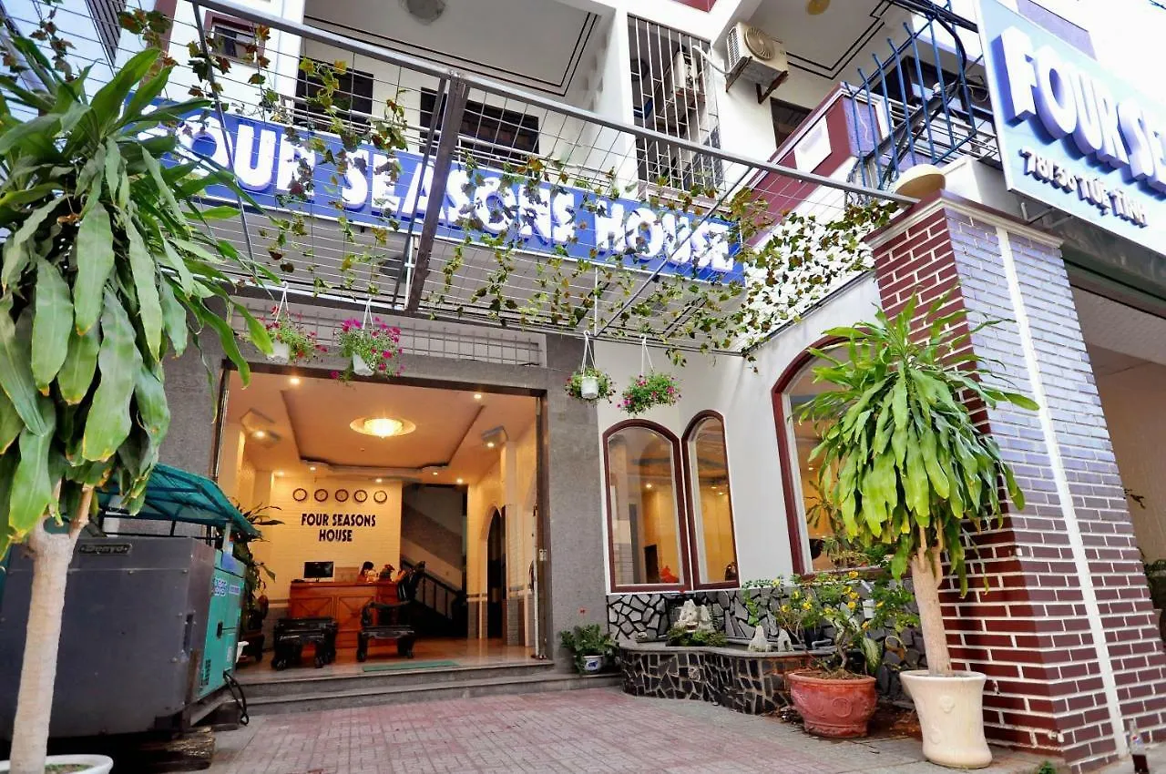Four Seasons House 호텔 나트랑